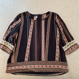 Francesca’s Blouse Black with Pattern Size Large